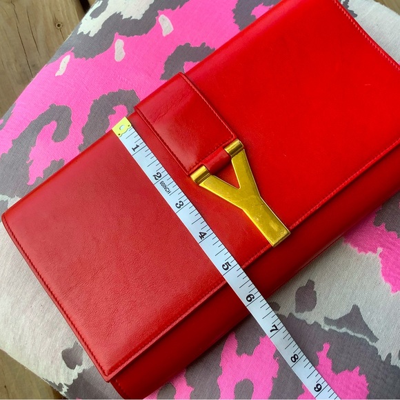 YVES SAINT LAURENT GO OUT CLUTCH🌹🌹🌹 - Picture 9 of 16